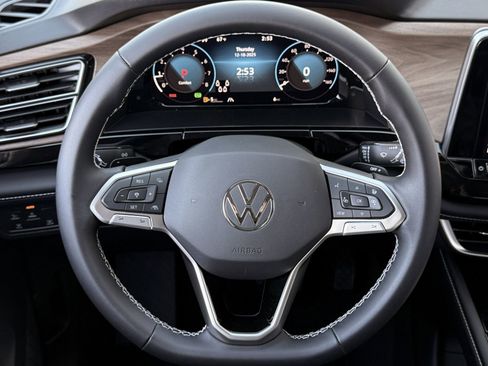 New 2026 Volkswagen Atlas SE image 12