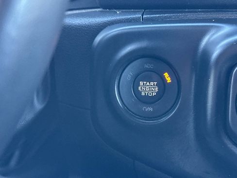 Used 2022 Jeep Wrangler Unlimited Sahara w/ Cold Weather Group AWD/4WD image 25