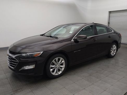 Used 2020 Chevrolet Malibu LT FWD image 2