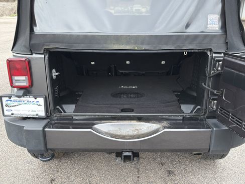 Used 2017 Jeep Wrangler Unlimited Sahara w/ Max Tow Package image 34