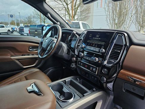 Used 2021 Nissan Titan Platinum Reserve w/ Moonroof Package image 16