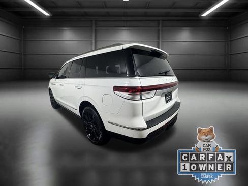 Certified 2023 Lincoln Navigator Reserve image 4