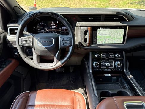 Used 2024 GMC Yukon Denali Ultimate AWD/4WD image 24