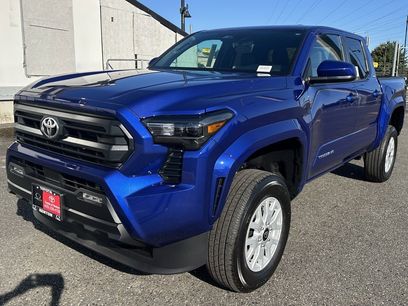 New 2025 Toyota Tacoma SR5