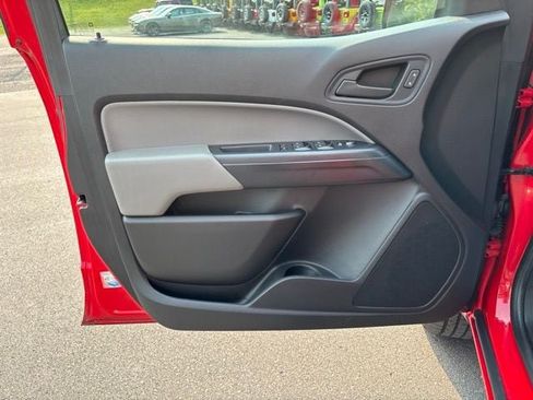 Used 2020 Chevrolet Colorado W/T w/ WT Convenience Package AWD/4WD image 7