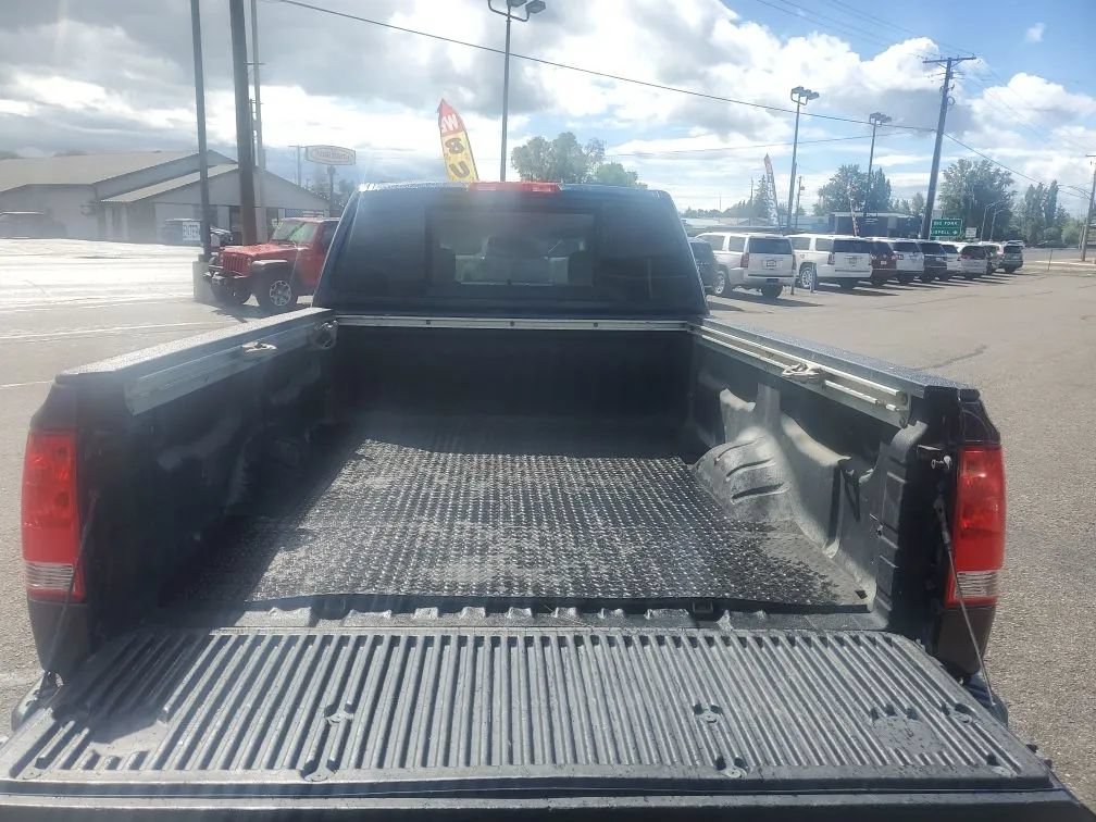Used 2012 Nissan Titan SV AWD/4WD image 9