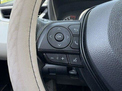 Used 2022 Toyota Corolla LE FWD image 15