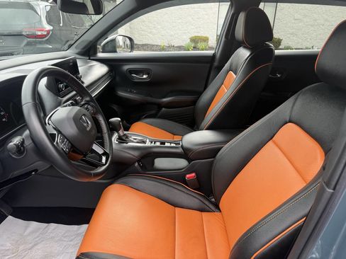 Used 2025 Honda HR-V Sport image 17