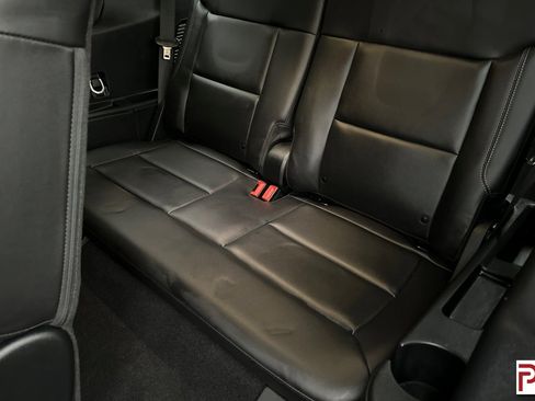 Used 2023 Ford Explorer XLT w/ Equipment Group 202A image 18