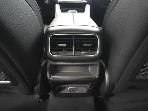 Used 2024 Mercedes-Benz GLE 450 4MATIC w/ AMG Line Exterior image 29