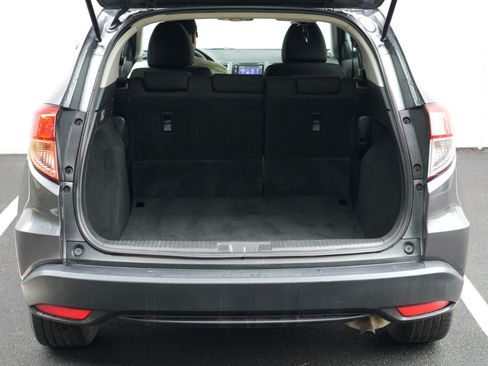 Used 2018 Honda HR-V EX image 10