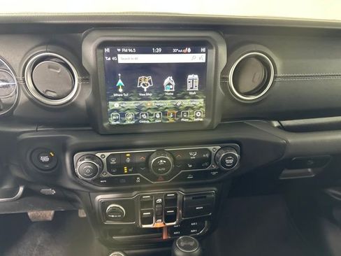 Used 2022 Jeep Wrangler Unlimited Sahara w/ Cold Weather Group image 21