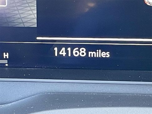 Used 2024 Nissan Rogue SL image 22