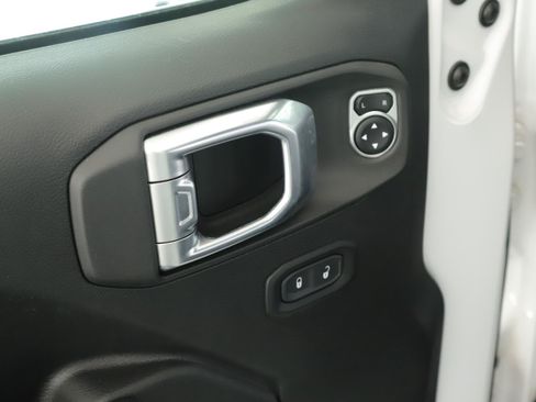 Used 2021 Jeep Wrangler Unlimited Sport w/ Sun And Sound Package AWD/4WD image 8