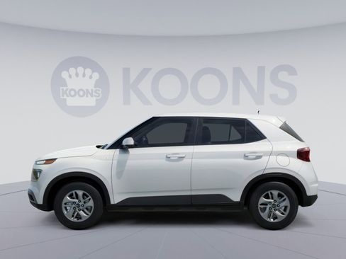 New 2026 Hyundai Venue SE FWD image 4