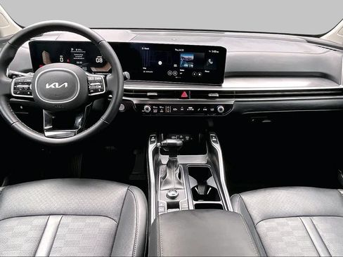 Used 2024 Kia Sorento S FWD image 14