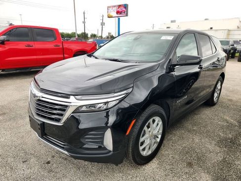 Used 2024 Chevrolet Equinox LT image 3