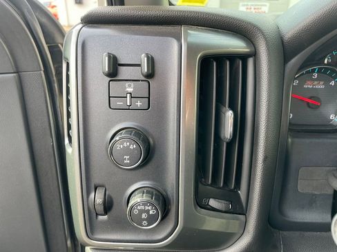 Used 2019 Chevrolet Silverado 2500 LT w/ All Star Edition image 28