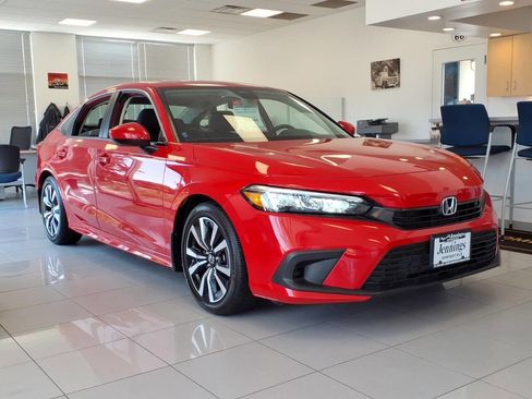 Used 2023 Honda Civic EX image 1