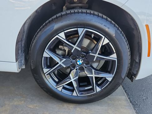 Used 2025 BMW X3 xDrive30i AWD/4WD image 8