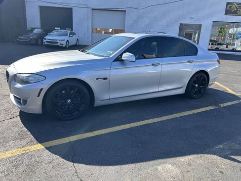 Used 2013 BMW 528i xDrive Sedan AWD/4WD image 1