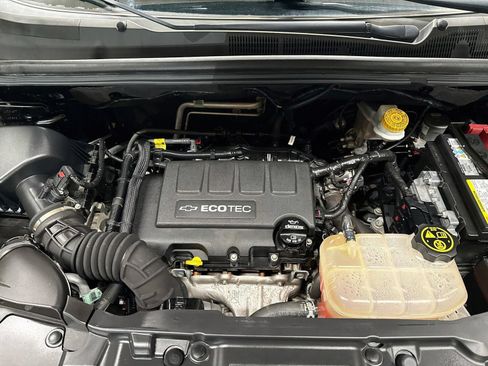Used 2019 Chevrolet Trax LS AWD/4WD image 30