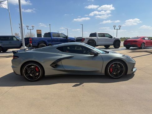 Used 2024 Chevrolet Corvette Stingray Premium Cpe w/ Z51 Performance Package RWD image 8