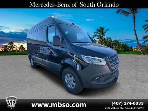Used 2025 Mercedes-Benz Sprinter 2500 image 1