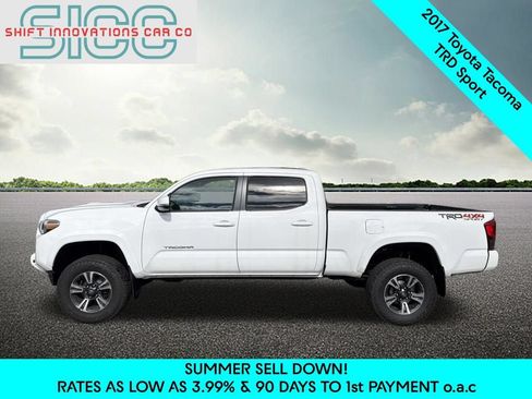 Used 2017 Toyota Tacoma TRD Sport AWD/4WD image 3