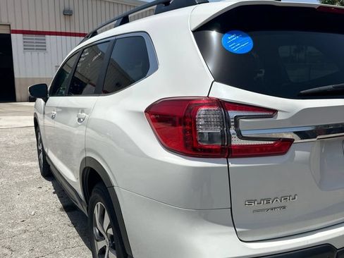 Used 2025 Subaru Ascent Premium AWD/4WD image 9