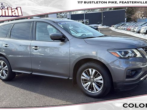 Used 2020 Nissan Pathfinder SL image 1