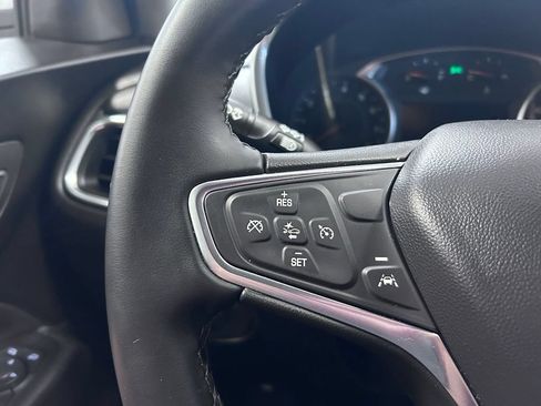 Used 2024 Chevrolet Equinox LT AWD/4WD image 9