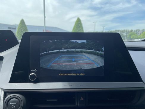 Used 2024 Toyota Prius XLE FWD image 30