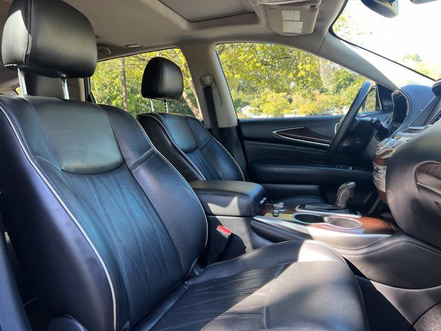 Used 2017 INFINITI QX60 FWD w/ Deluxe Technology Package image 23