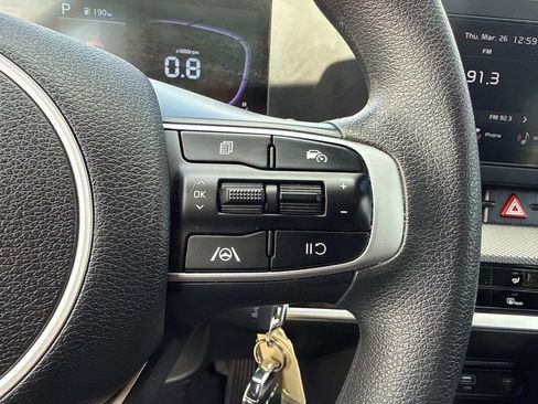 Used 2025 Kia Sportage LX image 31