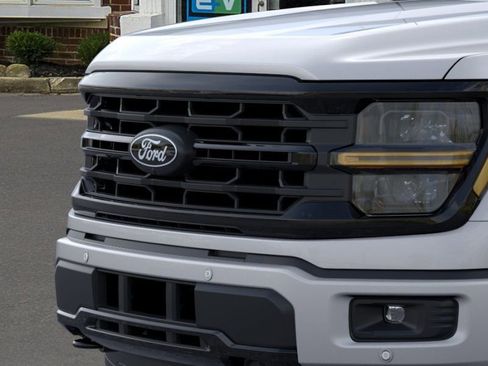 New 2025 Ford F150 XLT w/ Equipment Group 302A MID AWD/4WD image 17