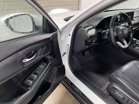 Used 2024 Honda Accord Touring image 10