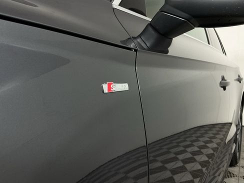 Used 2020 Audi Q5 e Premium Plus AWD/4WD image 5