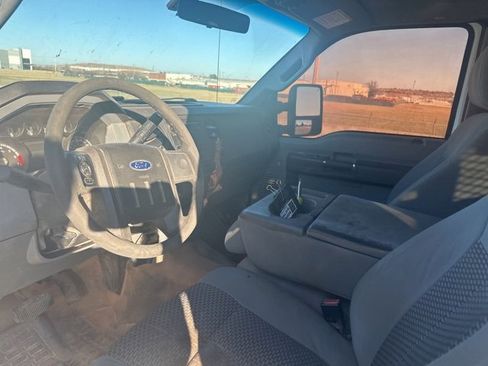 Used 2011 Ford F250 XL w/ PWR Equipment Group image 11