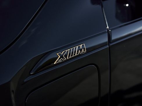 Used 2025 BMW XM image 9