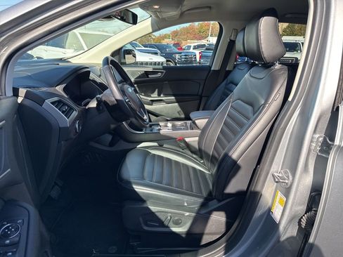 Used 2023 Ford Edge SEL image 14