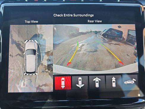 Used 2023 Jeep Grand Cherokee L Limited w/ Luxury Tech Group II image 24