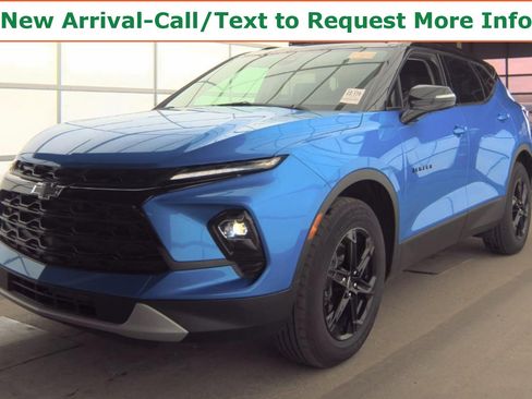 Used 2024 Chevrolet Blazer LT w/ Midnight/Sport Edition FWD image 1