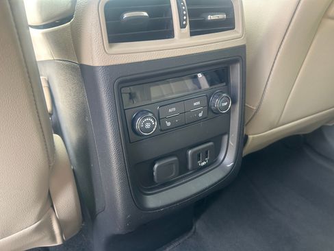 Used 2020 Buick Envision Essence AWD/4WD image 31