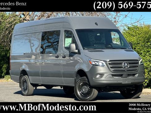 New 2026 Mercedes-Benz Sprinter 2500 image 1