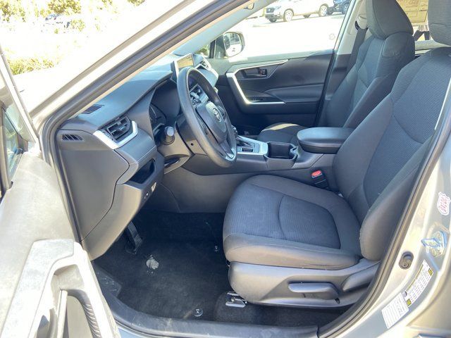 Used 2025 Toyota RAV4 LE AWD/4WD image 35