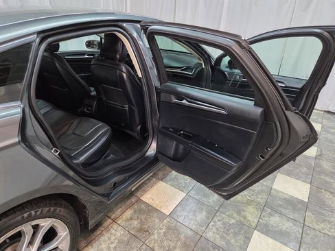 Used 2019 Ford Fusion Titanium FWD image 12