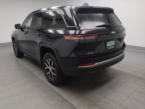 Used 2023 Jeep Grand Cherokee Limited AWD/4WD image 5