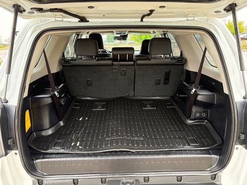 Used 2024 Toyota 4Runner SR5 Premium w/ SR5 Premium Package AWD/4WD image 21