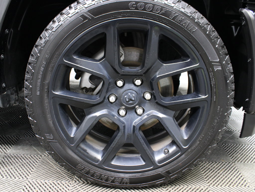 Used 2025 RAM 1500 Laramie w/ Night Edition AWD/4WD image 13